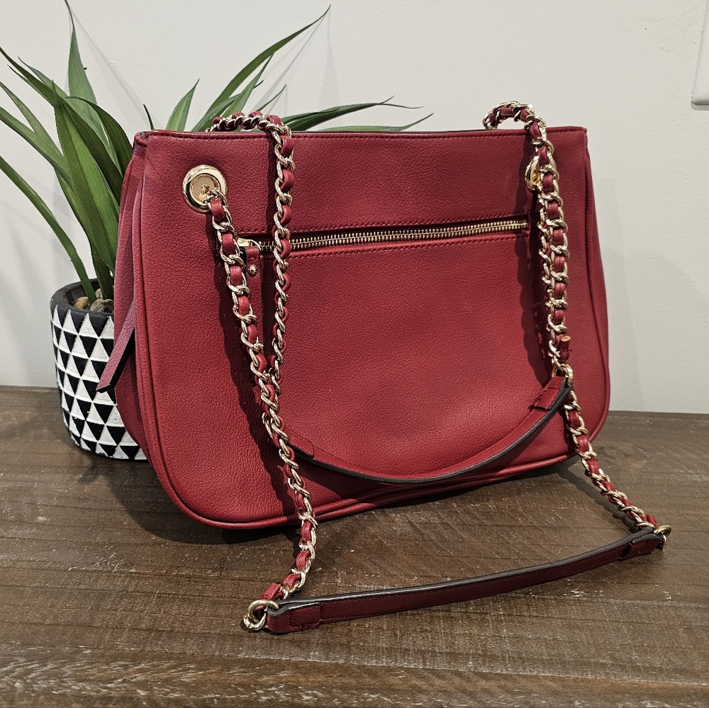 Deep Red Purse with Goldtone hardware "Beautiful"